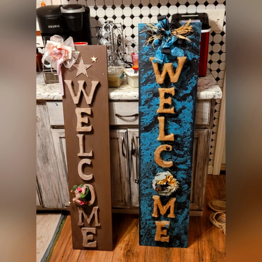 Welcome signs